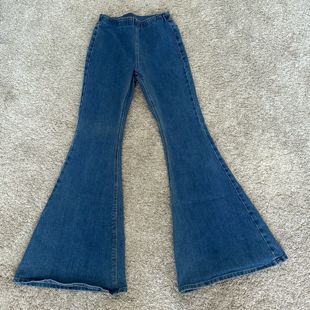 Women’s flared denim jeans